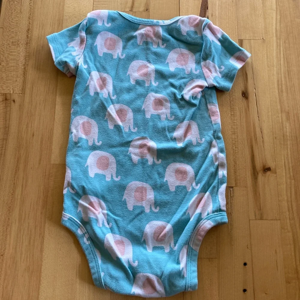 Carters Baby turquoise onesie w/white & pink elephants. - Picture 2 of 2